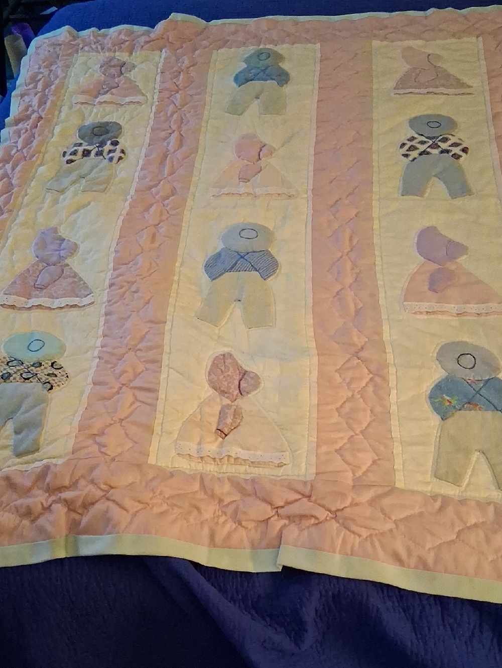 Pink & Cream Baby Patchwork Quilt with Sunbonnet Motif &Overall Sam  Unbranded